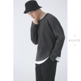 Kuyiou/life сгибает руку трижды морщин