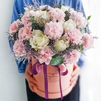 Пусть твои глаза улыбнутся, лунный свет не будет окрашен бровями