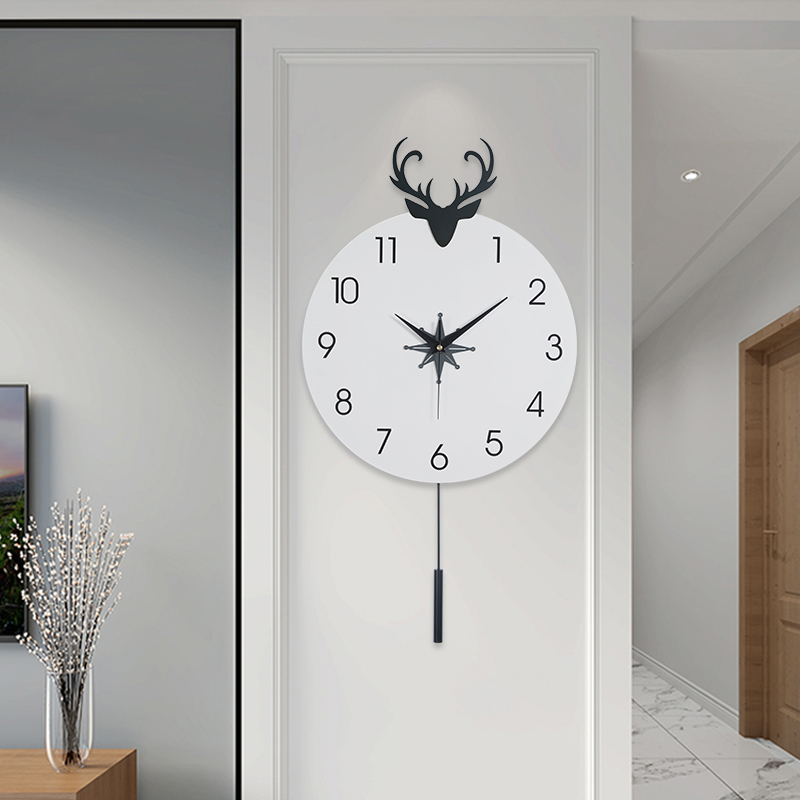 Internet celebrity minimalist Nordic mute deer head wall clock living room modern minimalist atmospheric clock home fashion creative clock
