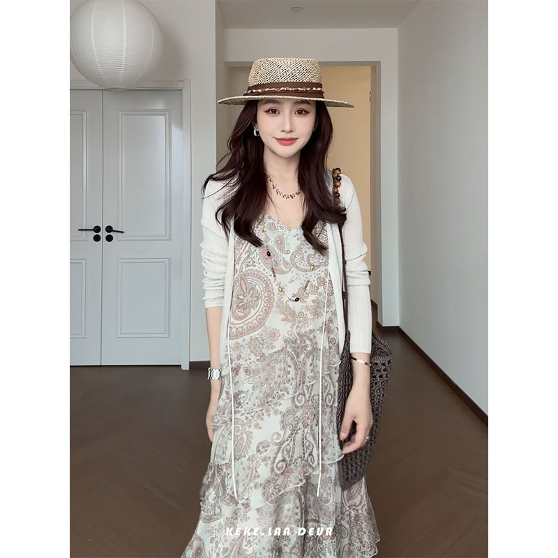 Keke【Elegant and Graceful】Versatile Loose-Fitting Lazy Style Drawstring V-Neck Knitted Cardigan Top for Women