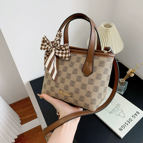 Сумка через плечо, небольшая сумка, сумка на одно плечо, коллекция 2023, изысканный стиль