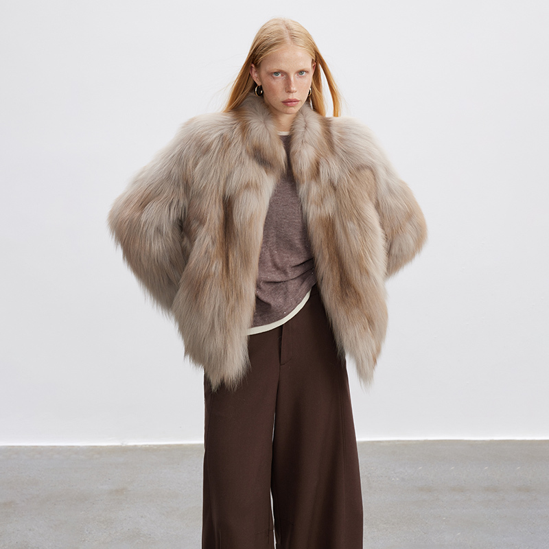 Beimili Floating Life Like a Dream 2.0 Elegant and Casual Finnish Silver Fox Fur Stand Collar Short Coat for Women Beimili Floating Life Like a Dream 2.0 Elegant and Casual Finnish Silver Fox Fur Stand Collar Short Coat for Women