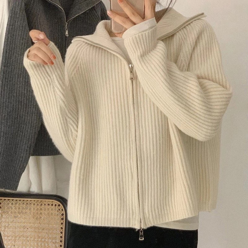 South Korean Chauchio Lazy Breeze 100 hitchhiking Women's autumn Winter Winter Small subwhite Short Loose Knit Sweater Jacket