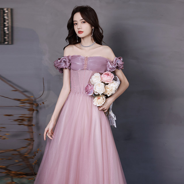 Pink evening dress skirt female 2022 new temperament light luxury niche high-end design sense banquet host one-shoulder