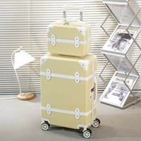 Светло-желтая коробка матери-ребенка