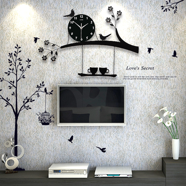 Nordic simple home personality living room wall clock fashion luminous clock modern silent creative quartz clock bird clock
