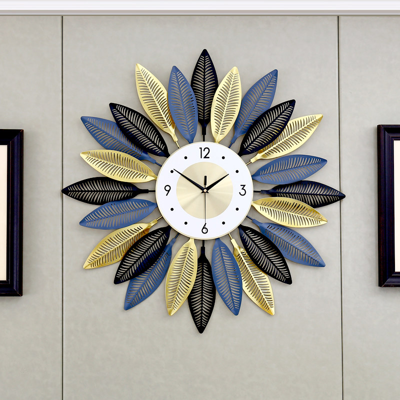 Light luxury clock wall clock living room personality creative home fashion atmosphere silent watch bedroom home quartz clock