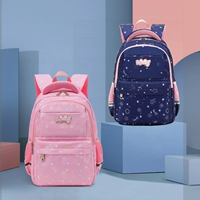 Первая легкая легкая ультра -светлая мягкая девушка из начальной школы детей и девочек начальной школы и девочек