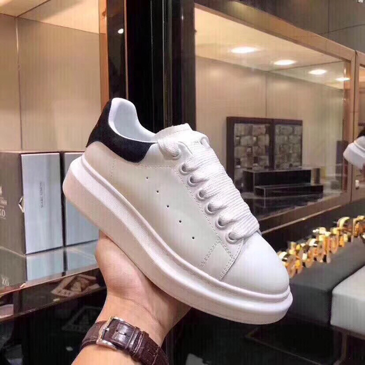 Couple McKunda small white shoes women's 2022 new spring and autumn all-match thick-soled heightened student flat-bottomed sneakers