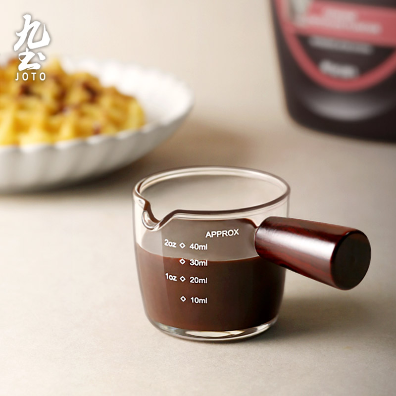 Jiutu Japanese wooden handle glass small milk cup handmade Italian mini creative milk tank western restaurant juice bucket seasoning cup
