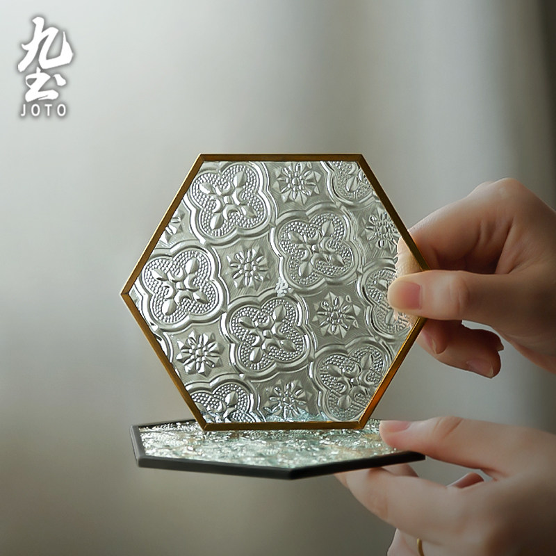 Retro embossed glass coaster ins style tea cup insulation pad Phnom Penh light luxury coffee coaster creative photo props