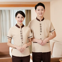 Бежевая футболка, штаны, короткий рукав