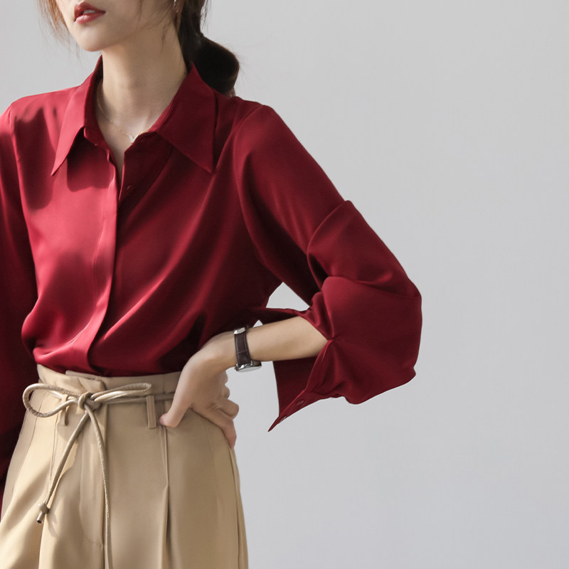 Hepburn style revival Hong Kong style shirt women's design sense niche loose and thin and versatile satin long-sleeved spring and autumn tops