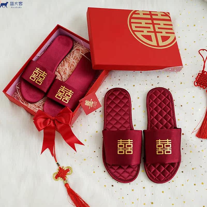 Wedding slippers pair upscale bridal wedding groom red couple Hee Gyeong Wedding Wedding Chinese
