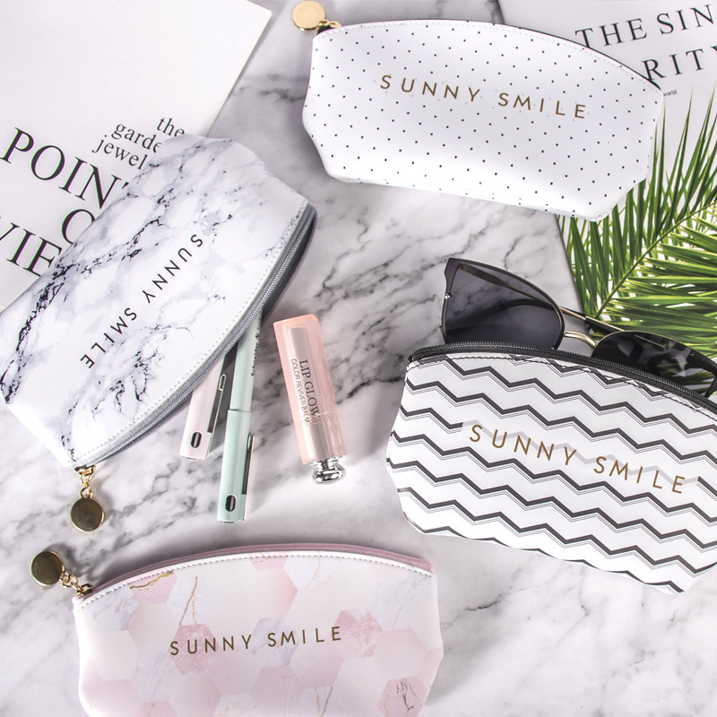 PRAE portable South Korean ins wind girl containing eye bag hooks buckle with sun glasses case sunglasses glasses bag