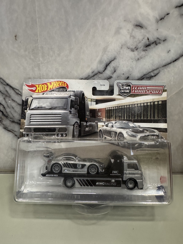 Hot Wheels Culture Fleet Transporter Set Dodge/Mercedes-Amg/Ford/Lancia/Madlab