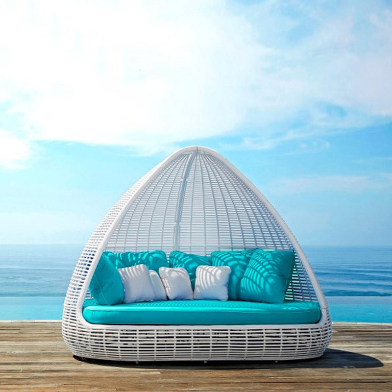 Outdoor leisure high-end rattan deck bed swimming pool beach large bird's nest deck chair villa playground rattan sofa