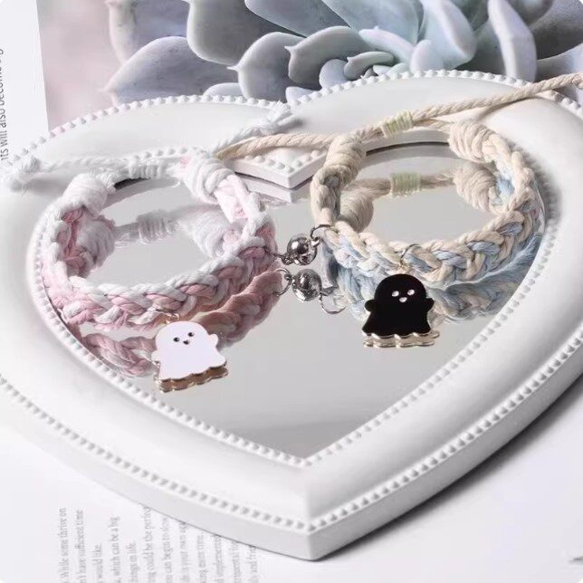 Best Friend Friendship Bracelets for Two, Cute Cartoon Magnetic Children's Bracelets, High-Value Gifts for Students and Girls