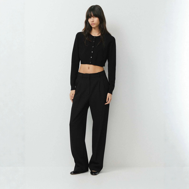 Aritzia Short Knitted Cardigan with Stacked Collar, Exposed Waist, Buttoned, Slim Fit, Soft and Cozy Short Jacket for Women Aritzia Short Knitted Cardigan with Stacked Collar, Exposed Waist, Buttoned, Slim Fit, Soft and Cozy Short Jacket for Women