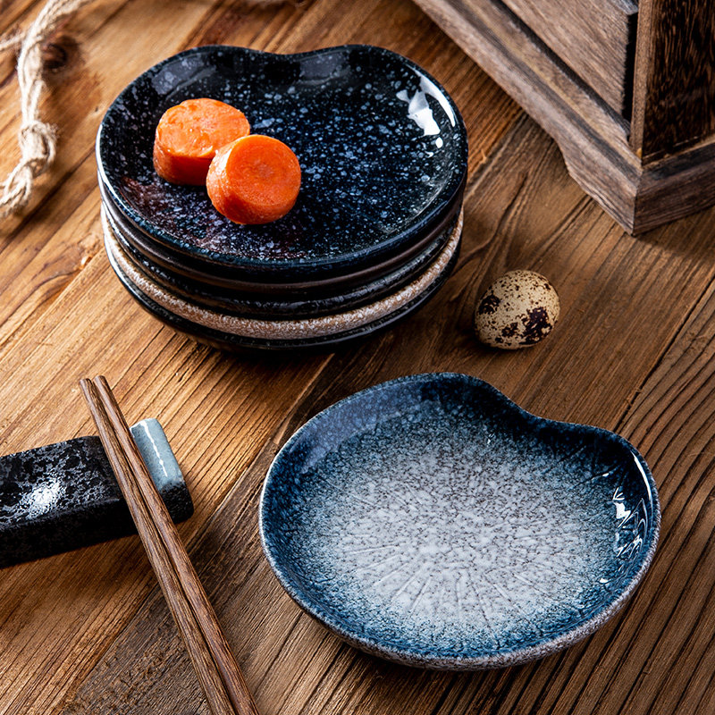 Japanese tableware 5 inch spittle ceramic creative household flat dish snack snack small plate sushi dish