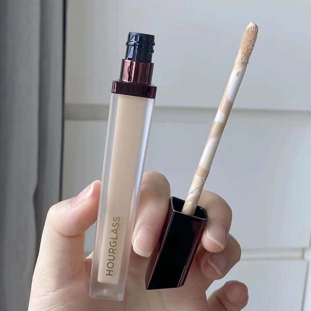 Spot Hourglass Seamless Concealer Liquid ປົກປິດຈຸດດ່າງ ດຳ ແລະຈຸດດ່າງ ດຳ ໃຫ້ຄວາມສົດໃສດ້ານ Liquid CottonCremeBirch