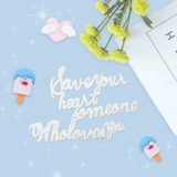 Познакомьтесь с красивой маленькой красной книгой Рекомендация из изысканной сумки Стрипкие наклейки, вышитые вышитые рельеф