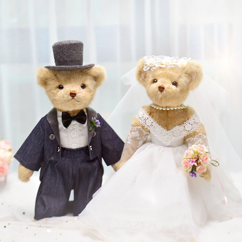 Wedding gift press doll a pair of high-end gift box version of the bride and groom wedding room Valentine's Day gift romantic high-end