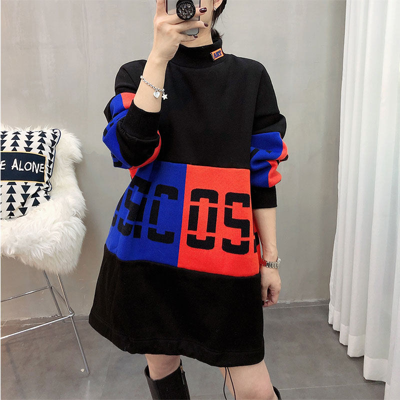 The temperament in the tide goddess of the goddess of the long dress European station women's clothing 2022 autumn and winter new European cargo tide