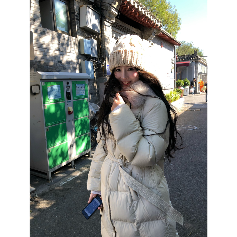 Zeng Yuer's Luxurious and Warm Winter Long Coat with Fur Collar, Waist-Cinching down Jacket for Women, 90% White Duck Down, Winter Warm Coat