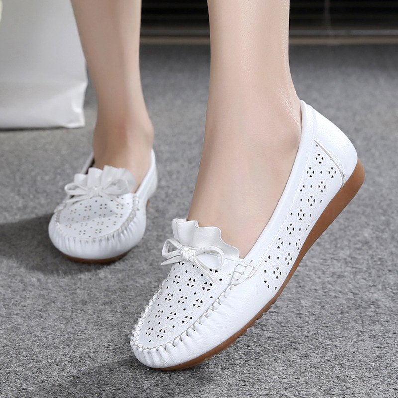 New soft bottom breathable pregnant women Bean shoes flat bottom hollow hole mother Shoes summer nurse shoes White Women cool