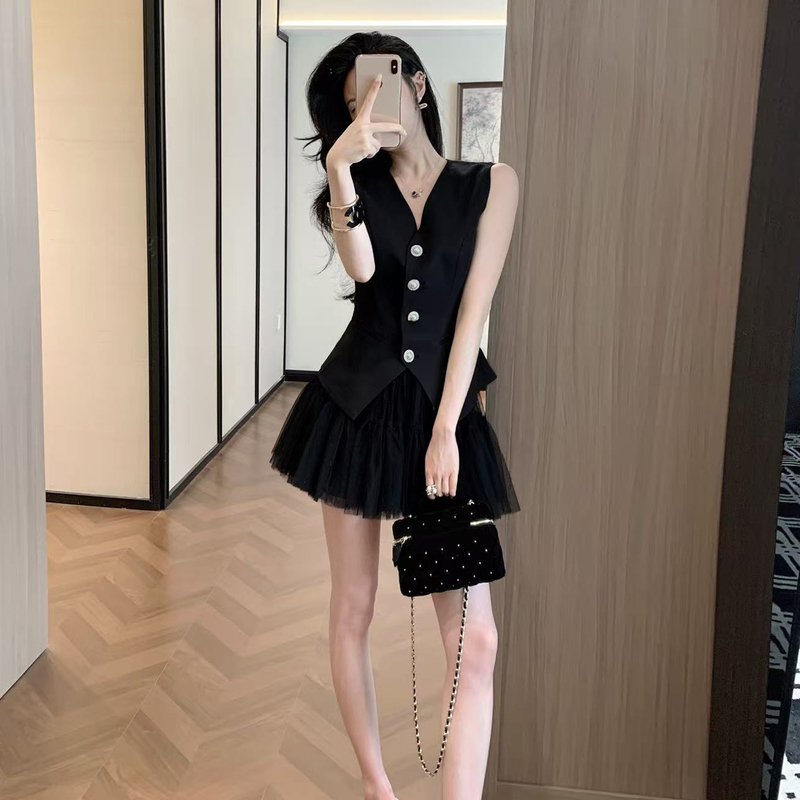 Black Dress, French-Style Petite Tank Dress for Women, 2026 Summer New Style, Very Beautiful Mesh Two-Piece Set