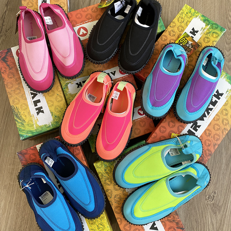 Outdoor water shoes, beach shoes, wading shoes, adults and children have size 0 4kg