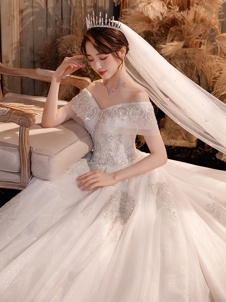 Summer advanced wedding dress, open shoulders, french style, fitted, high-end Summer advanced wedding dress, open shoulders, french style, fitted, high-end