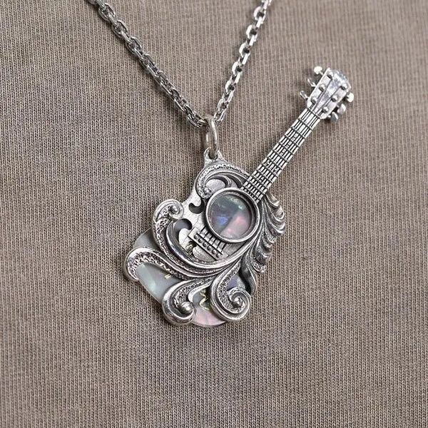 New Style Rock Instrument Music Guitar Pick Necklace, Playable for Both Men and Women, Detachable and Separateable