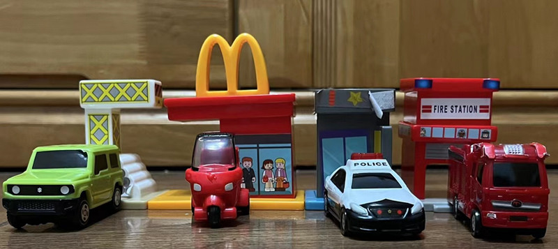 2022 McDonald's Dolmika Car Toys Model McDonald's Multi-Beauty Car Children's Toys