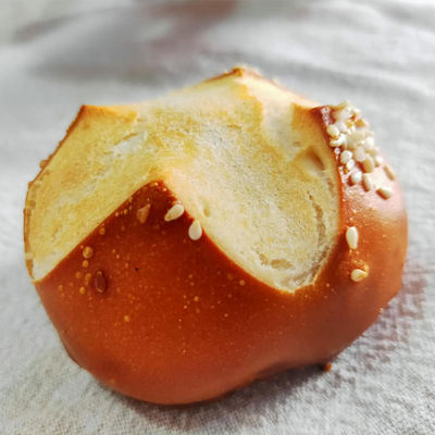 Salty and fragrant German Mini Laugen Roll Alkali Water Ball Cross-shaped Steamed buns