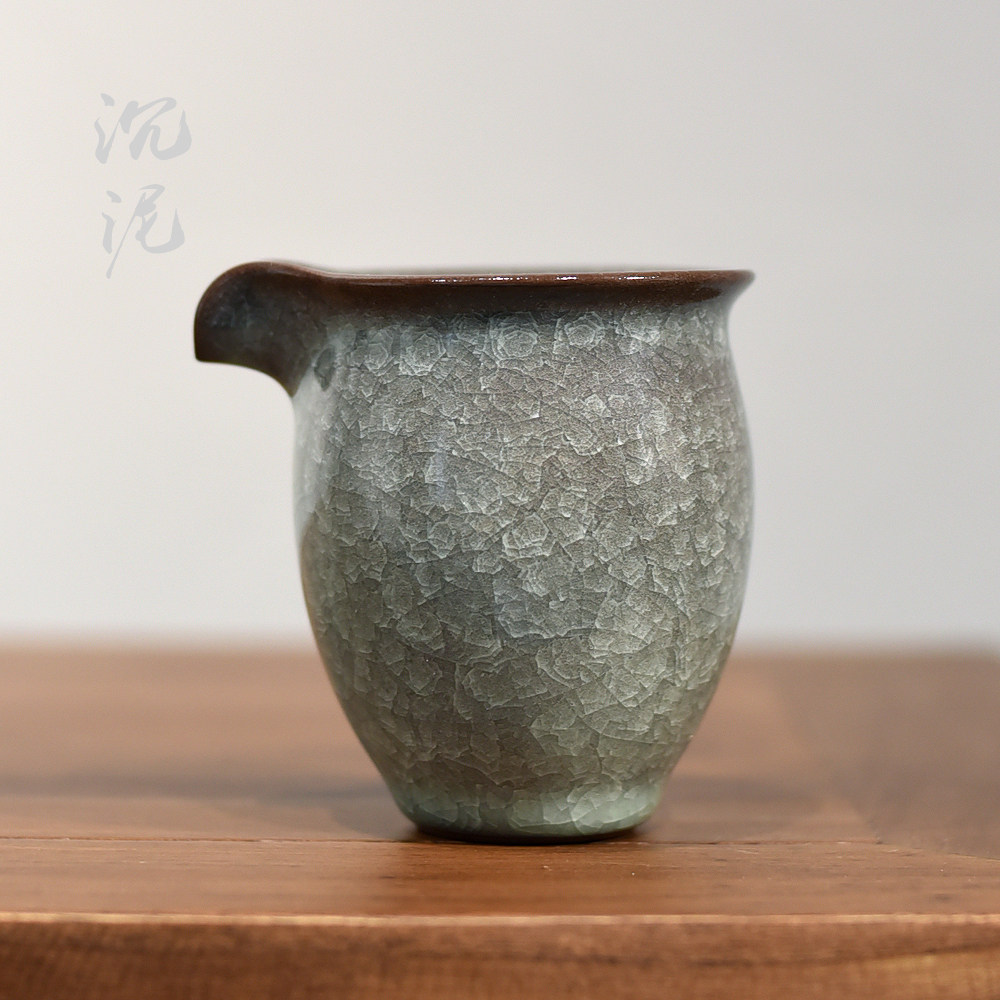 Sinking mud celadon ice crack fair cup Longquan Ge kiln tea ware ceramic household kung fu tea set accessories tea sea