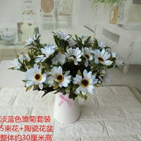 5 светло -голубая ромашка+ваза