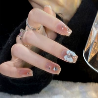 Чистая девушка