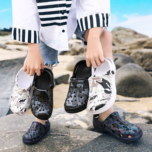 Летние детские тапочки для мальчиков, пляжная обувь, трендовые слайдеры, нескользящие туфли, подходит для подростков, в корейском стиле