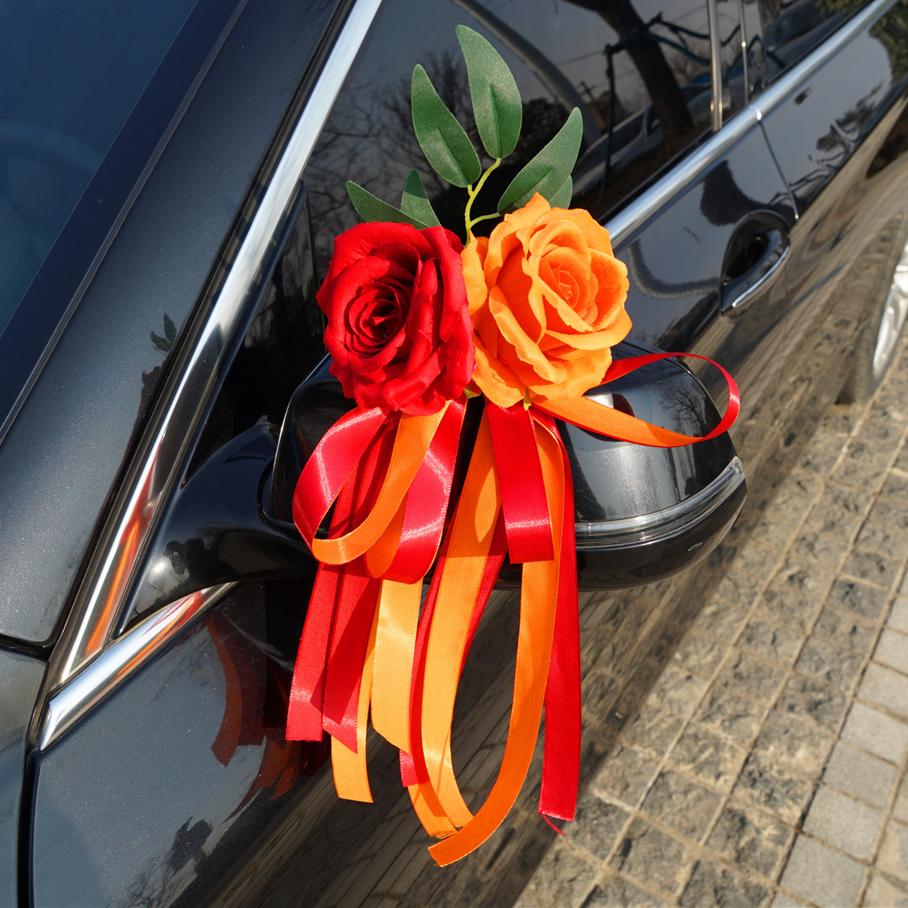 Auxiliary wedding car decoration supplies, reversing mirror decoration flower door handle decorative flowers