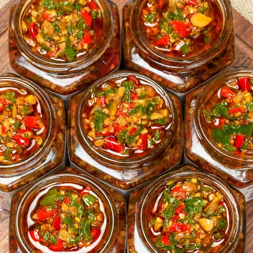 Соус с чили Сычуань Чернок, нарезанный соус перца домашние фермеры чистая еда специальная еда специальная пряная приправа соус бибимбап