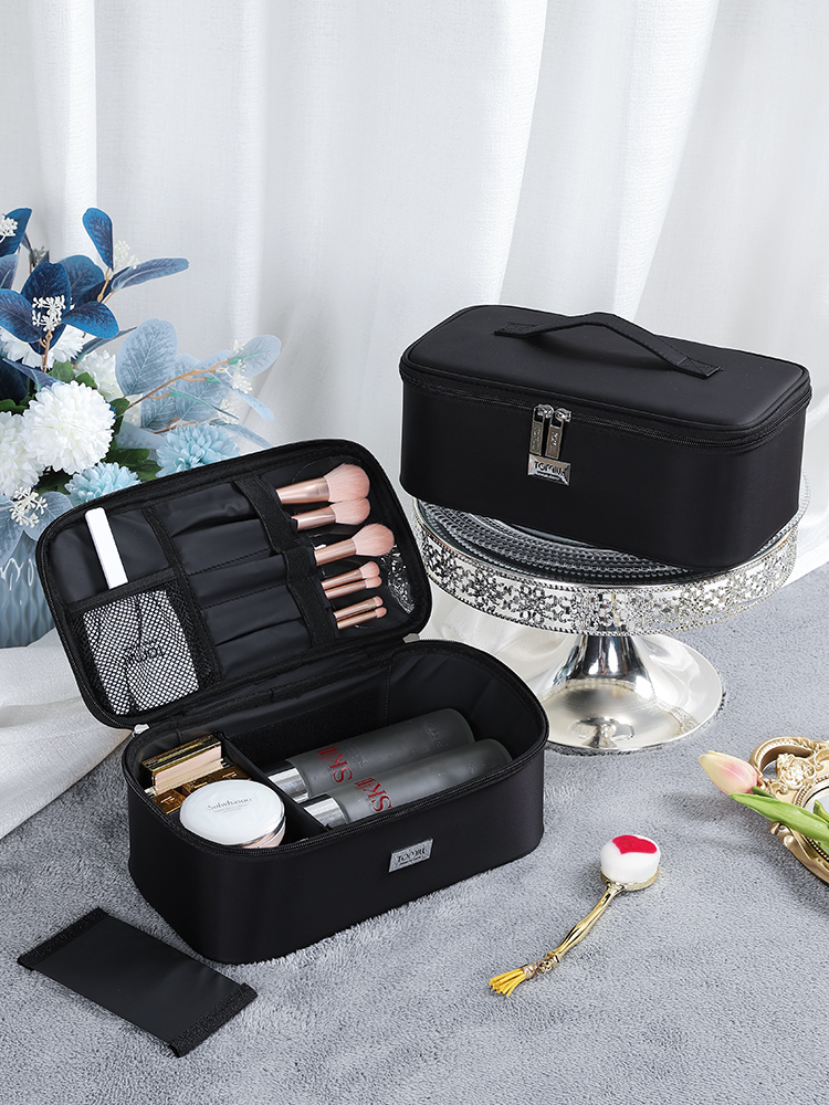 Cosmetic bag women's large capacity portable extra large can put water milk 2021 new super fire Korea travel storage bag