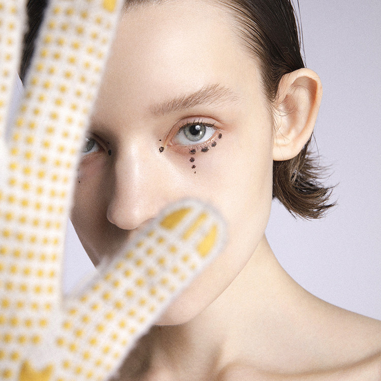 Taobao model shooting clothing photography women's clothing photo makeup face fine shooting album image model online shooting all-inclusive photography