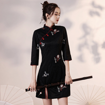 Black Qipao 2022 New Autumn Winter Improved National Tide Fried Street Young small sub-Chinese Wind mid-sleeve short
