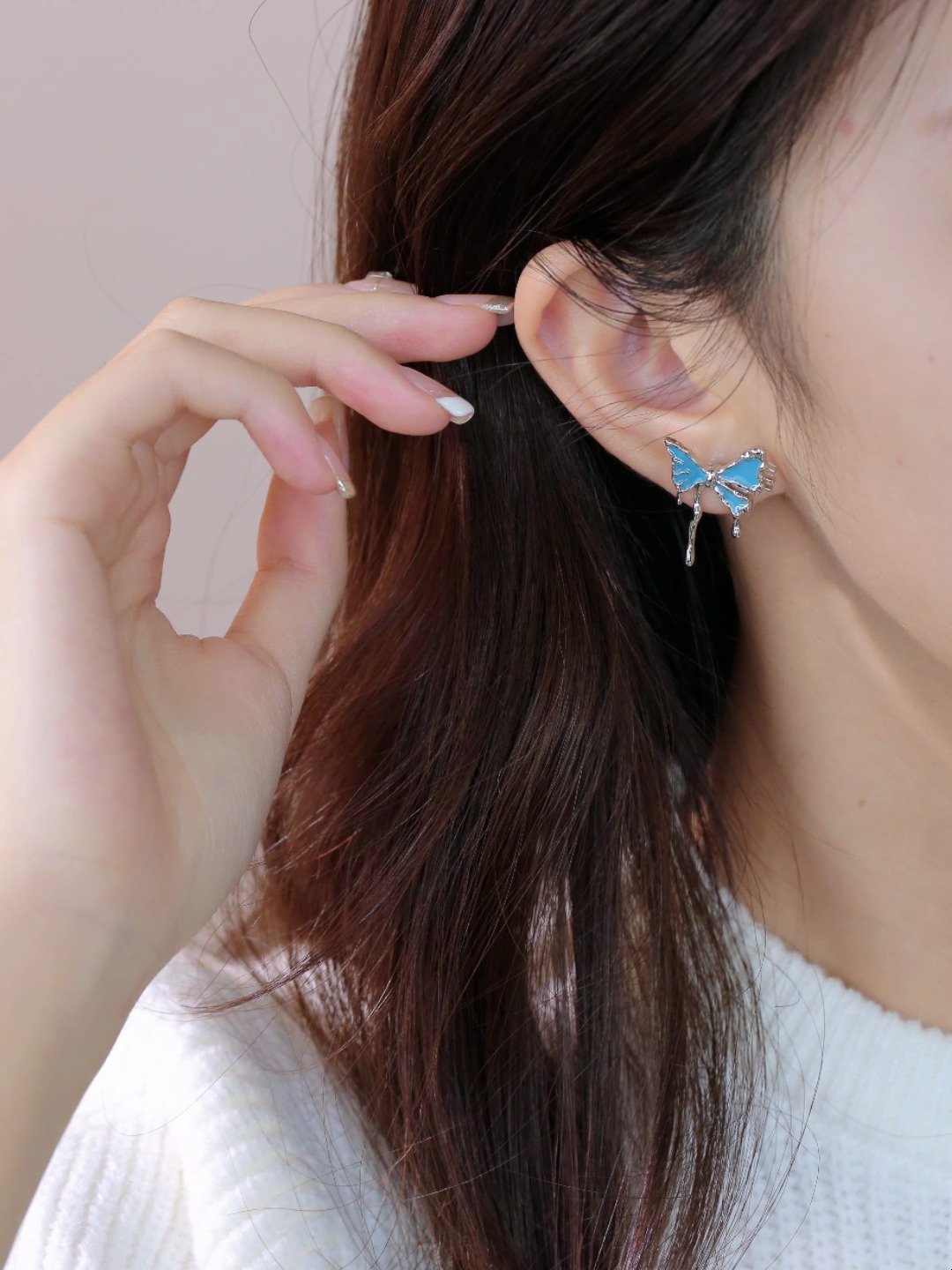 蝴蝶耳环什么故显脸瘦？揭秘森系配饰的视觉魔法