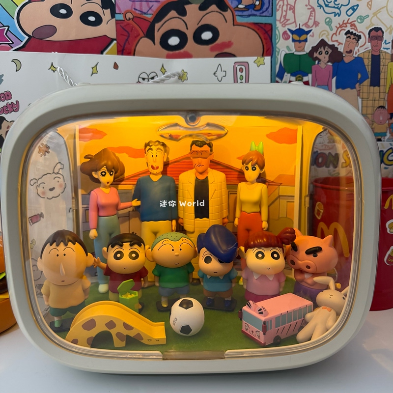 Crayon Shin-Chan Figurines, Shin-Chan, Hiroshi, Misae, All Characters in Blind Boxes, Gifts for Boyfriend/Girlfriend on Valentine's Day or Birthday