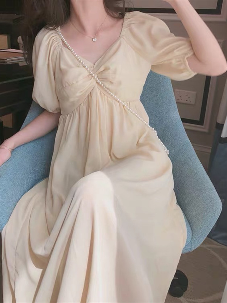 Fashion maternity clothes tide 2022 summer sweet temperament French maternity dress female summer hot mom Western style personality