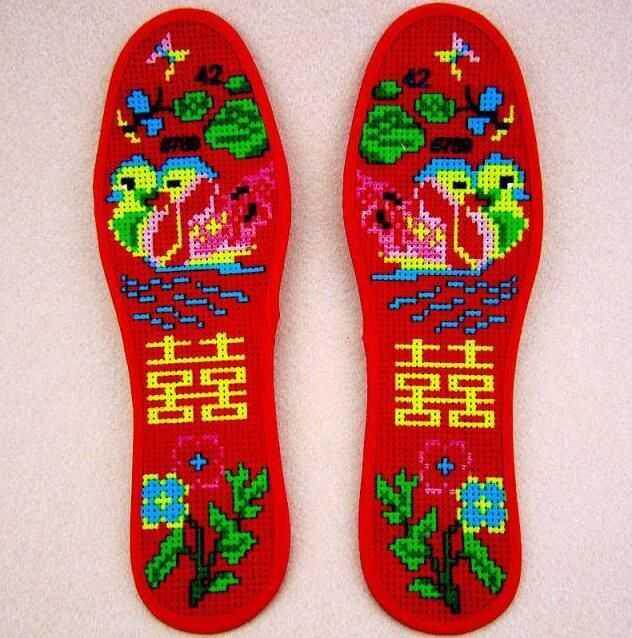 Cross stitch insole marriage cross stitch insole woman herself embroidered cross stitch insole cloth child mandarin duck play water cotton thread plus