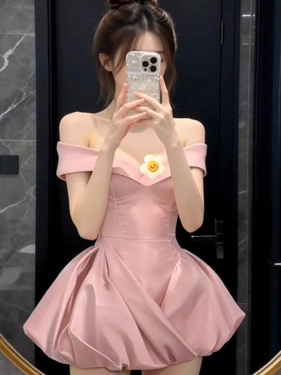 Purely Sexy and Stylish, Beautiful Photoshoot-Ready Puffy Dress for Women, New Spring/Summer Collection, Off-Shoulder Strapless Waist-Cinching Short Dress